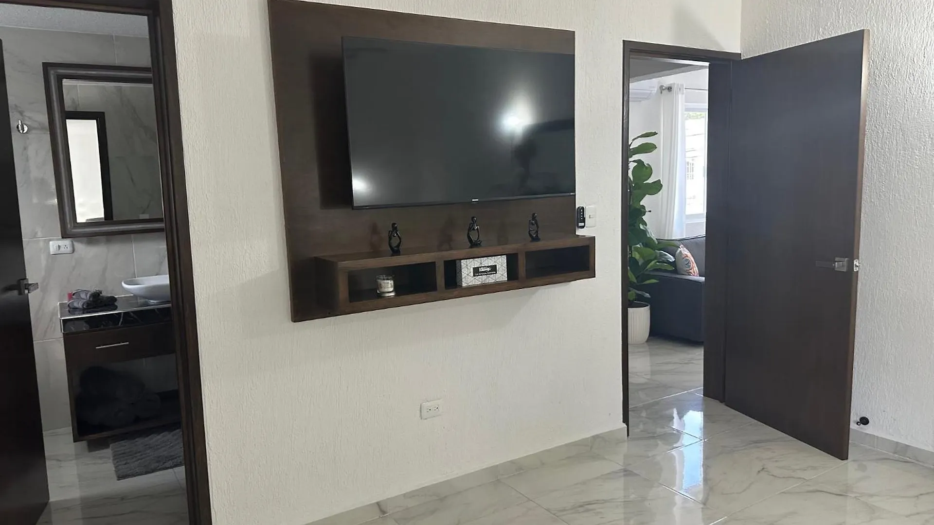 Lit King, Netflix & Piscine, Propre & Neuf 0*, Cozumel